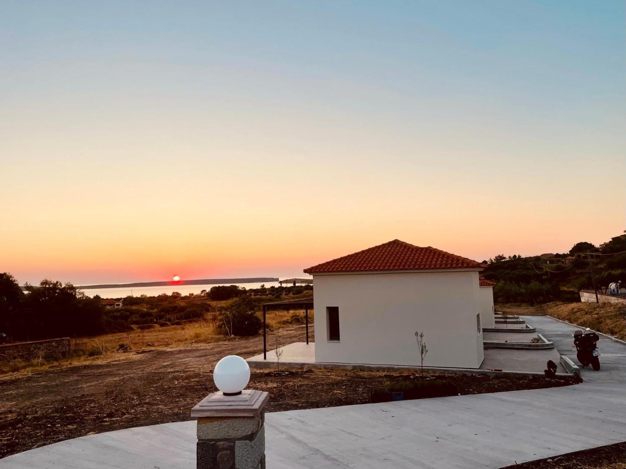 Apolithon Premium Houses Sigrion Exterior photo